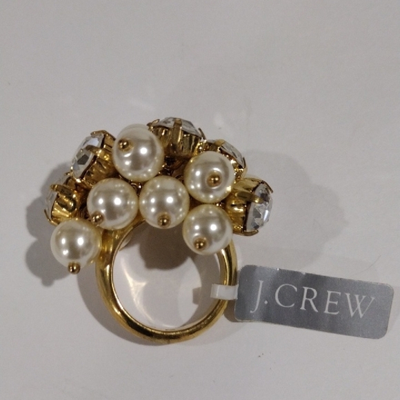 J. Crew Gold Ring – Pearl & Crystal Cluster Statement Ring, Women’s Jewelry Sz 8 - Picture 3 of 9